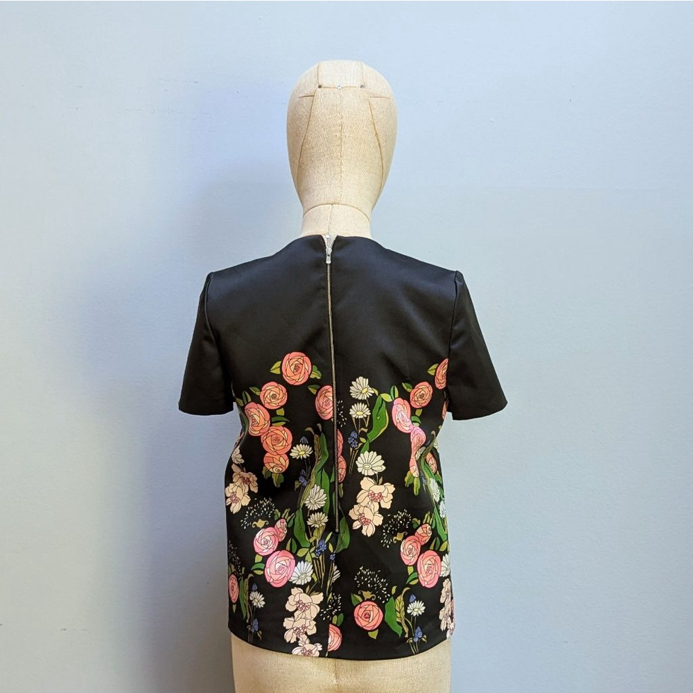 Tara Jarmon Black and Pink Floral Short Sleeve Top Size 36 - Picture 2 of 9